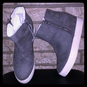 Gray Sheryl Wedge Boot! Roll Down Fur/Zipup Suede!